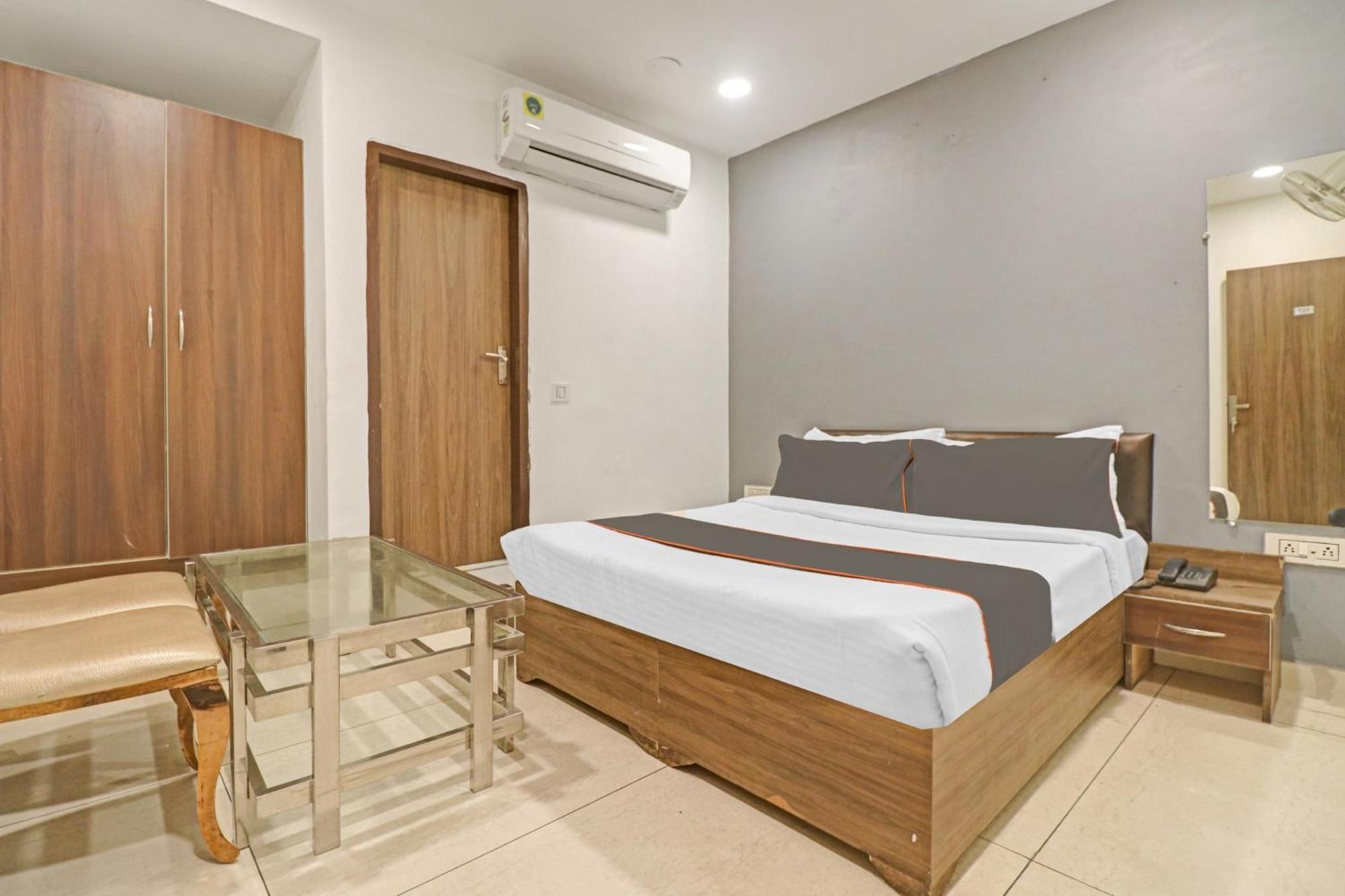Collection O Seven Heaven Hotel นิวเดลี ภายนอก รูปภาพ