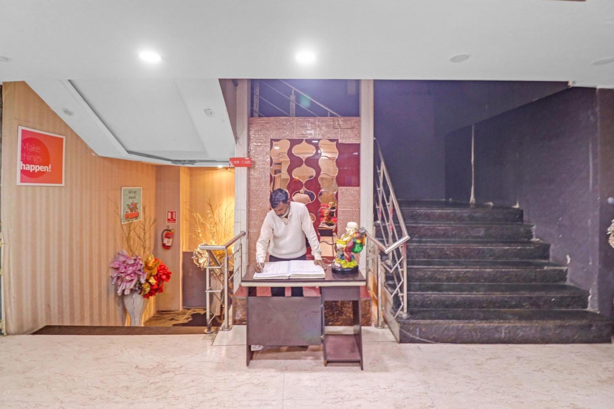 Collection O Seven Heaven Hotel นิวเดลี ภายนอก รูปภาพ