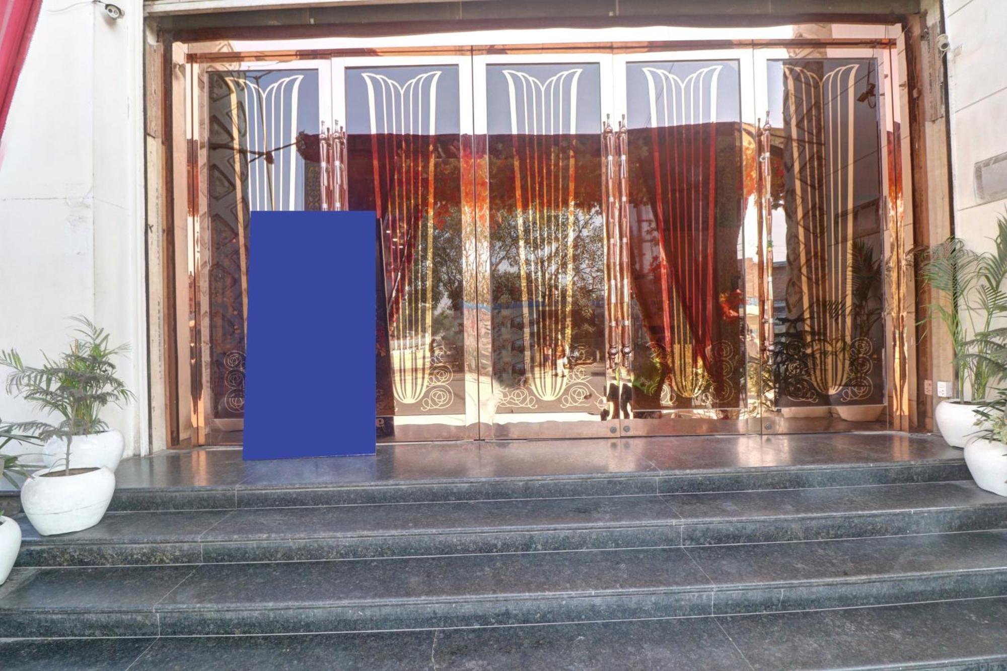 Collection O Seven Heaven Hotel นิวเดลี ภายนอก รูปภาพ